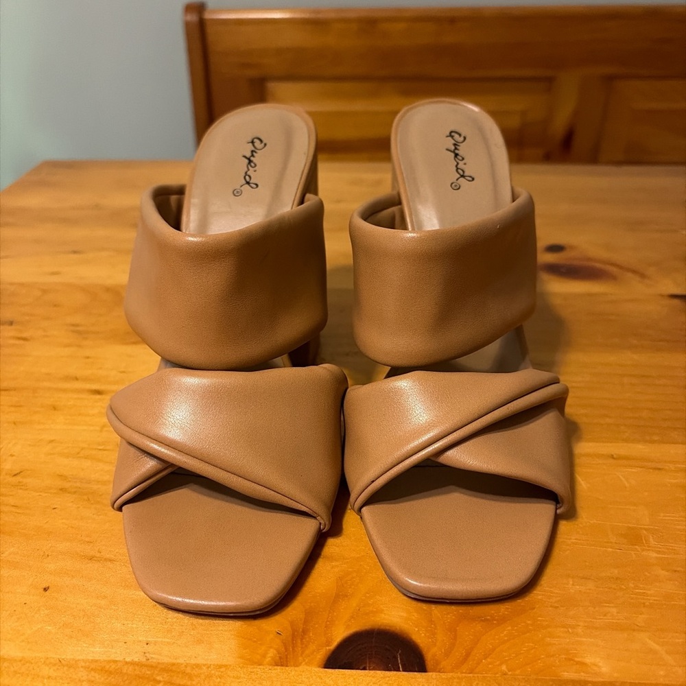 Qupid Camel Heels